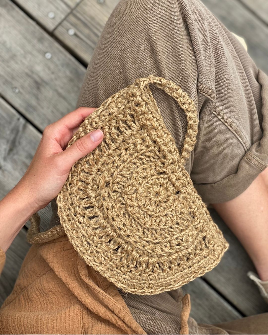 Half Moon Bag (ENG)
