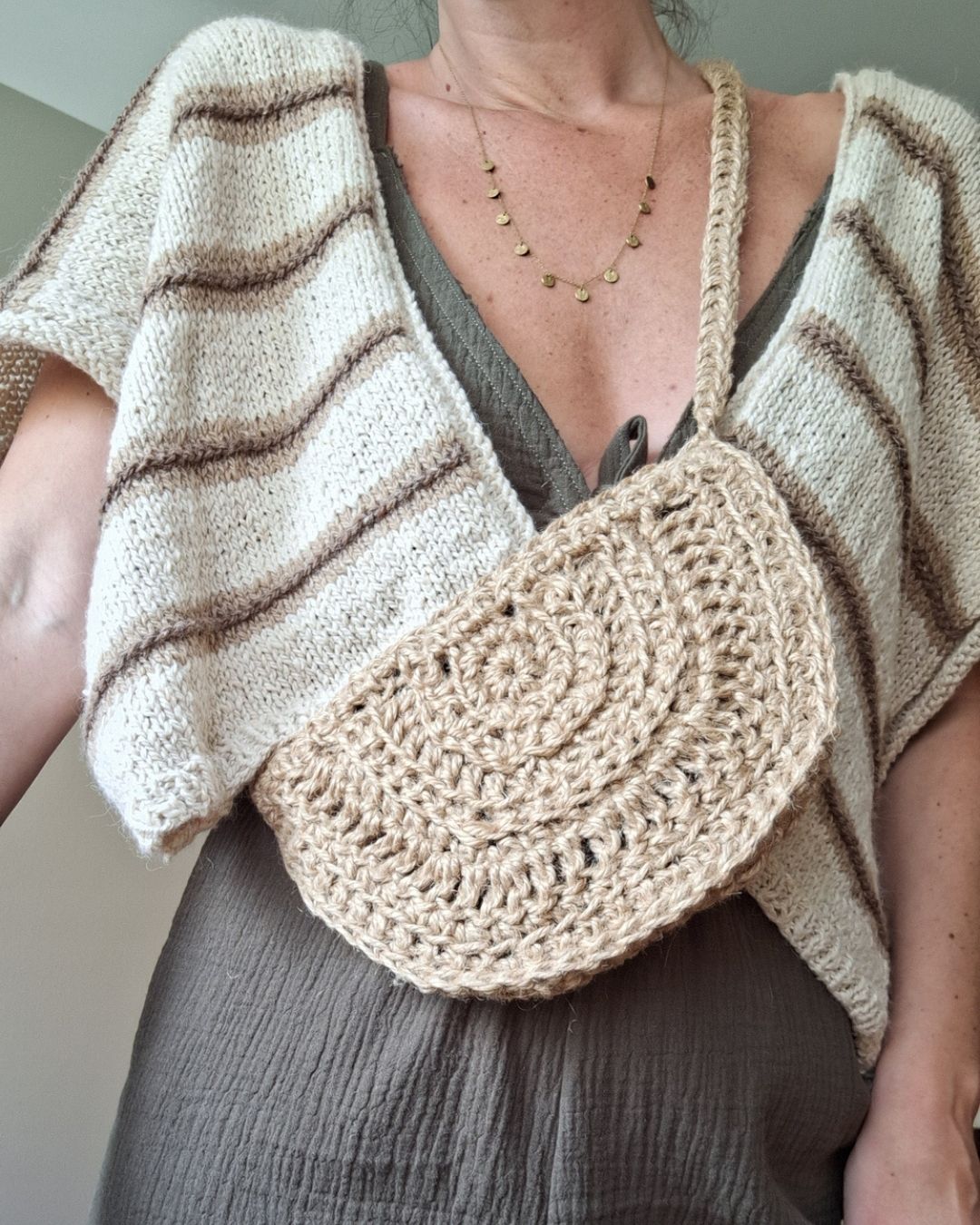 Half Moon Bag (ENG)