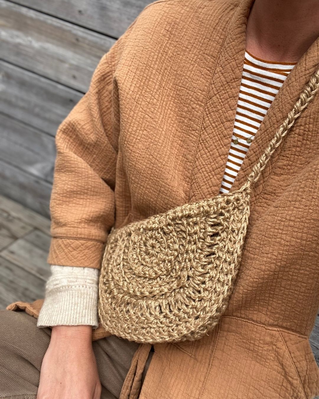 Half Moon Bag (ENG)